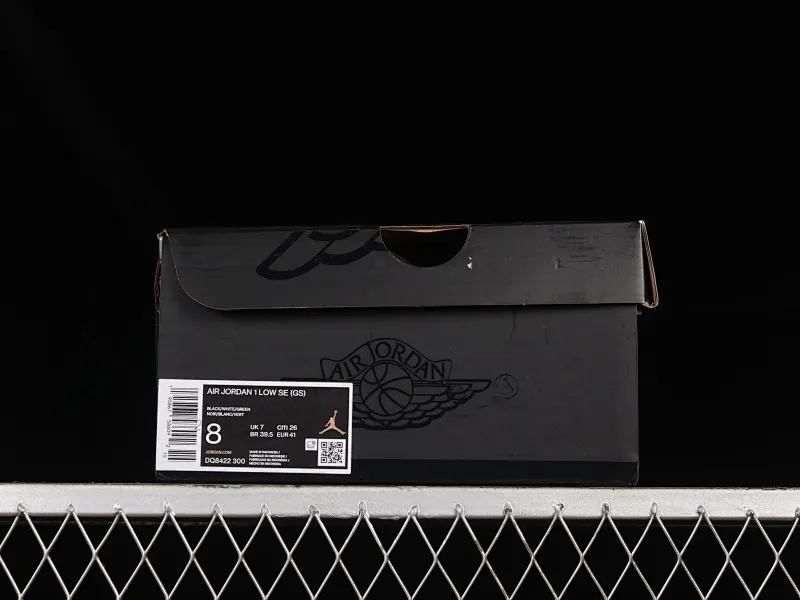 All categories Air Jordan Jordan series basketball shoes Air Jordan 1 Low Air Jordan 1 Low AJ1 Joe 1 black pattern green low-top basketball shoes DQ8422-300